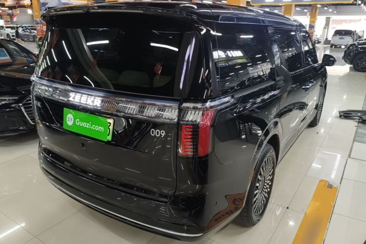 Used Zeekr 009 2024 7-Seater Aisle Version 108 kWh Rear Right 45 Deg