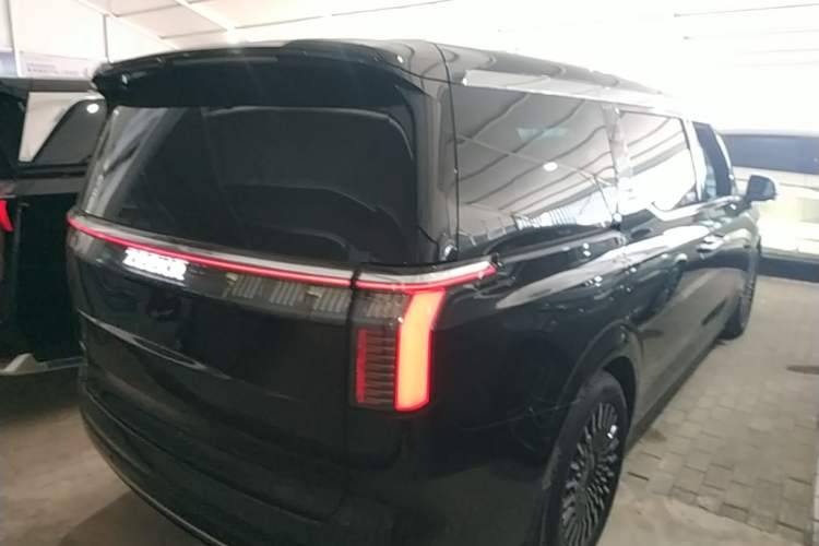 Used Zeekr 009 2024 7-Seater Walk-Through Version Four-Wheel Drive 108 kWh Rear Right 45 Deg