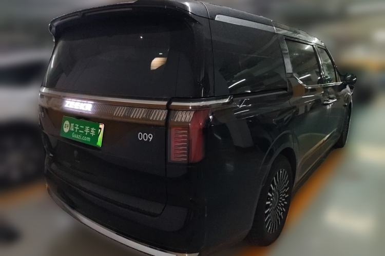 Used Zeekr 009 2024 7-Seater Aisle Version 108 kWh Rear Right 45 Deg
