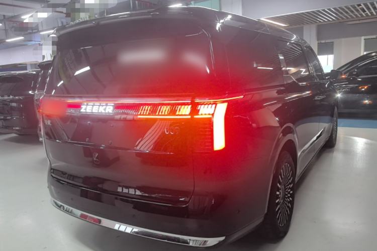 Used Zeekr 009 2024 7-Seater Walk-Through Version Four-Wheel Drive 108 kWh Rear Right 45 Deg