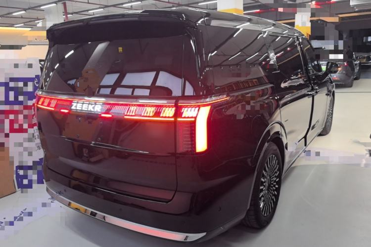 Used Zeekr 009 2024 7-Seater Walk-Through Version Four-Wheel Drive 108 kWh Rear Right 45 Deg