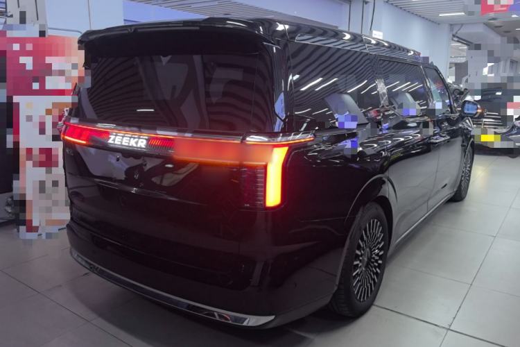 Used Zeekr 009 2024 7-Seater Walk-Through Version Four-Wheel Drive 108 kWh Rear Right 45 Deg