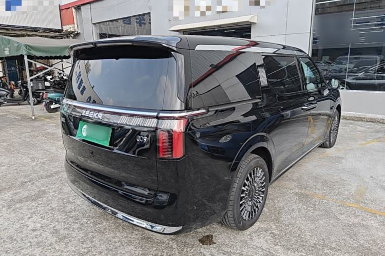Used Zeekr 009 2024 7-Seater Aisle Version 108 kWh Rear Right 45 Deg