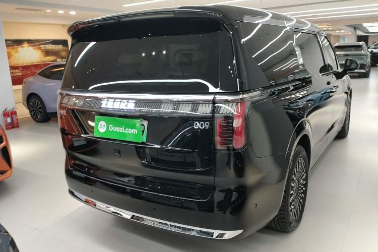 Used Zeekr 009 2024 Six-Seat Executive Version 4WD 108 kWh Rear Right 45 Deg
