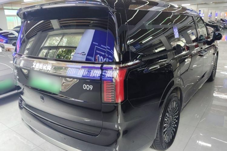 Used Zeekr 009 2024 Six-Seat Executive Version 4WD 108 kWh Rear Right 45 Deg