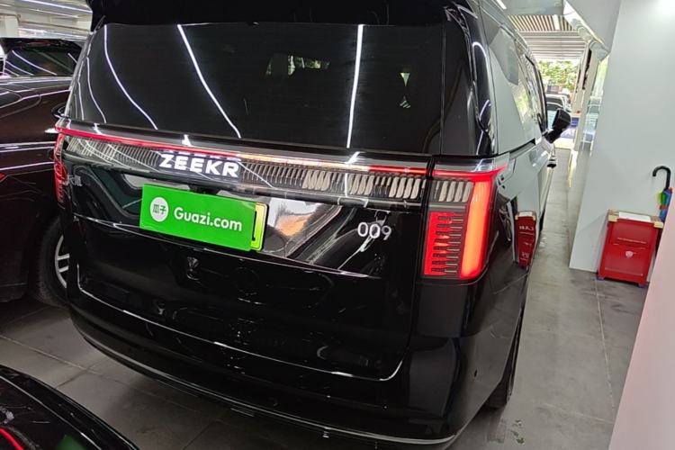 Used Zeekr 009 2024 Six-Seat Executive Version 4WD 108 kWh Rear Right 45 Deg