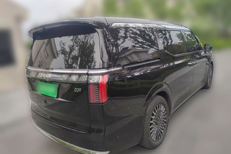 Used Zeekr 009 2024 Six-Seat Executive Version 4WD 108 kWh Rear Right 45 Deg