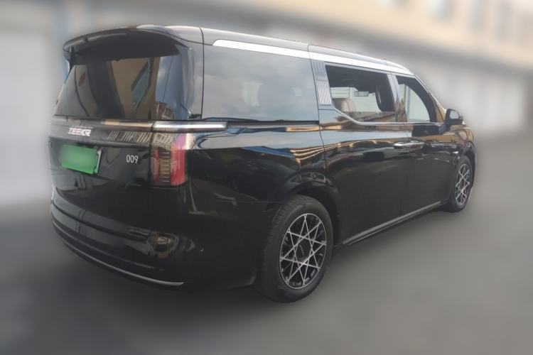 Used Zeekr 009 2024 7-Seater Aisle Version 108 kWh Rear Right 45 Deg