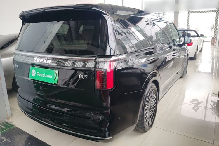 Used Zeekr 009 2024 7-Seater Aisle Version 108 kWh Rear Right 45 Deg