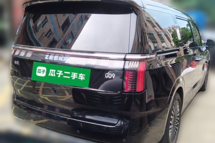 Used Zeekr 009 2024 Six-Seat Executive Version 4WD 108 kWh Rear Right 45 Deg