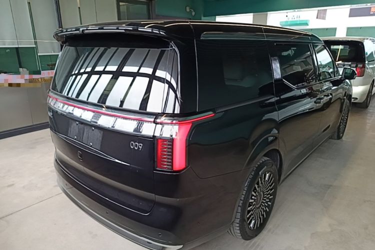 Used Zeekr 009 2024 7-Seater Walk-Through Version Four-Wheel Drive 108 kWh Rear Right 45 Deg