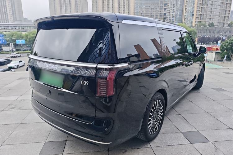 Used Zeekr 009 2024 7-Seater Aisle Version 108 kWh Rear Right 45 Deg