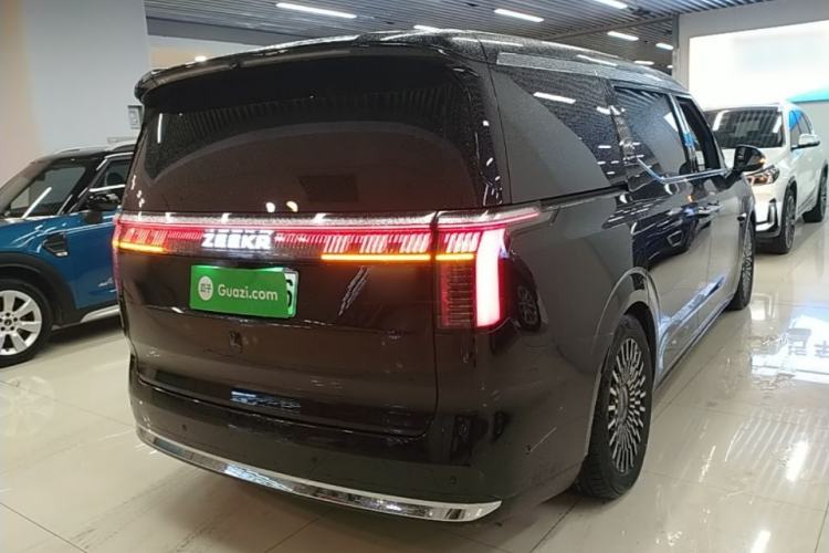 Used Zeekr 009 2024 7-Seater Walk-Through Version Four-Wheel Drive 108 kWh Rear Right 45 Deg
