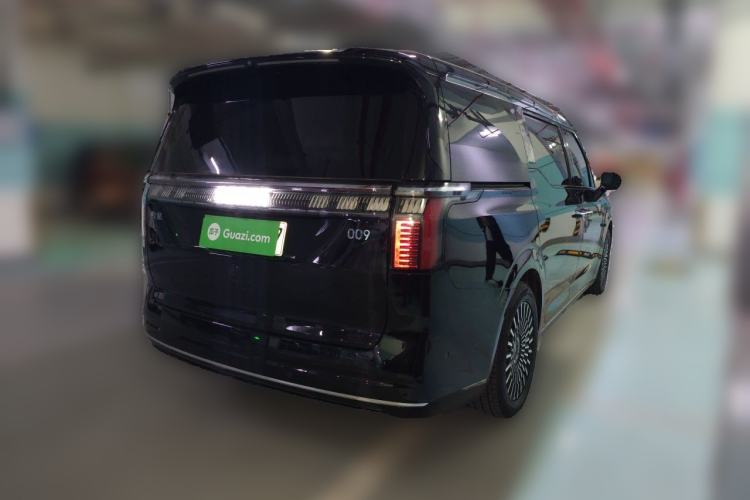 Used Zeekr 009 2024 7-Seater Aisle Version 108 kWh Rear Right 45 Deg