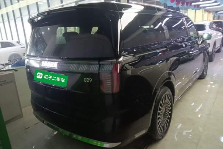 Used Zeekr 009 2024 7-Seater Walk-Through Version Four-Wheel Drive 108 kWh Rear Right 45 Deg
