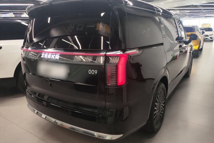 Used Zeekr 009 2024 Six-Seat Executive Version 4WD 108 kWh Rear Right 45 Deg