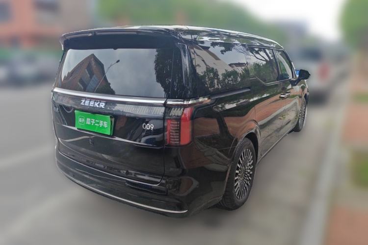 Used Zeekr 009 2024 Six-Seat Executive Version 4WD 108 kWh Rear Right 45 Deg
