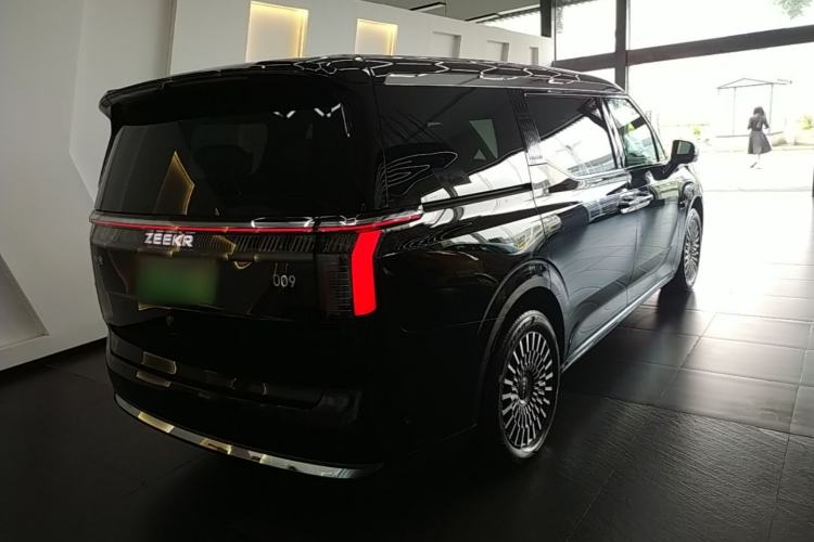 Used Zeekr 009 2024 Six-Seat Executive Version 4WD 108 kWh Rear Right 45 Deg