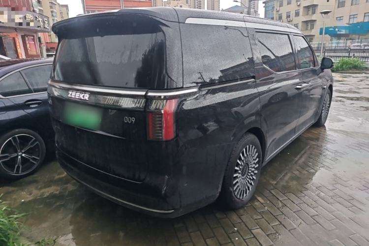 Used Zeekr 009 2024 7-Seater Aisle Version 108 kWh Rear Right 45 Deg