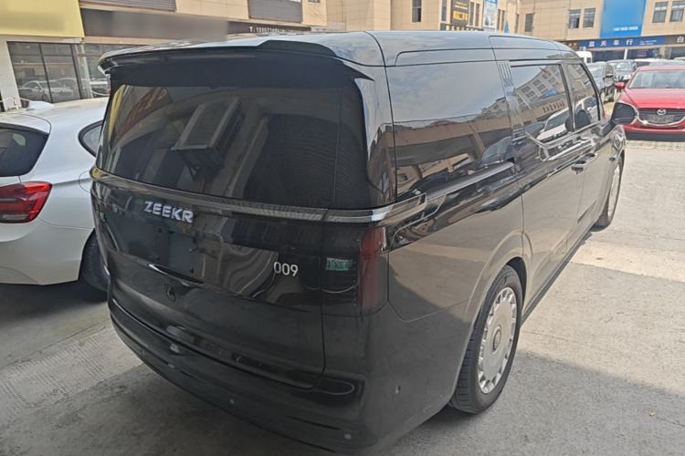 Used Zeekr 009 2024 Six-Seat Executive Version 4WD 108 kWh Rear Right 45 Deg