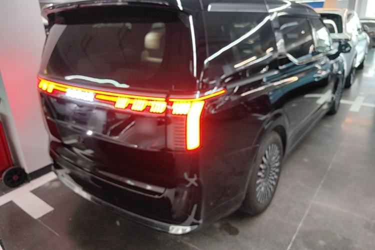 Used Zeekr 009 2024 7-Seater Walk-Through Version Four-Wheel Drive 108 kWh Rear Right 45 Deg