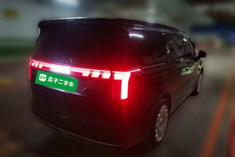 Used Zeekr 009 2024 GAC Trumpchi Rear Right 45 Deg