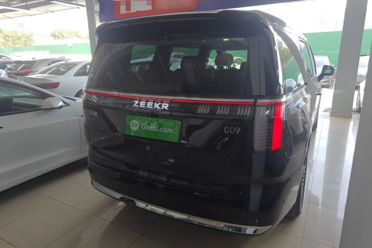 Used Zeekr 009 2024 7-Seater Aisle Version 108 kWh Rear Right 45 Deg
