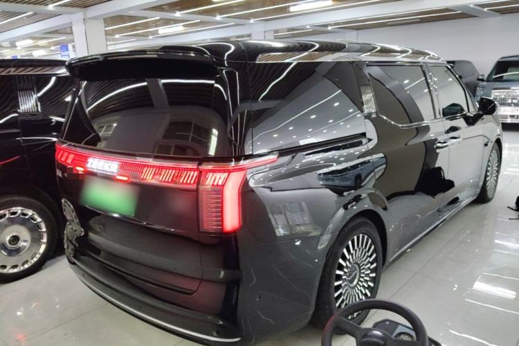 Used Zeekr 009 2024 Six-Seat Executive Version 4WD 140 kWh Rear Right 45 Deg