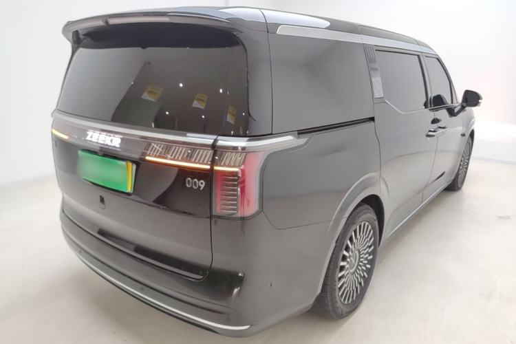 Used Zeekr 009 2024 Six-Seat Executive Version 4WD 108 kWh Rear Right 45 Deg