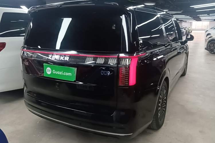 Used Zeekr 009 2024 Six-Seat Executive Version 4WD 108 kWh Rear Right 45 Deg