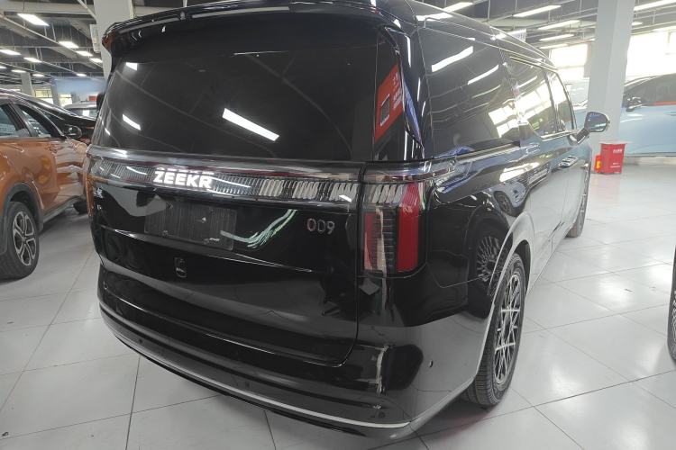 Used Zeekr 009 2024 7-Seater Aisle Version 108 kWh Rear Right 45 Deg