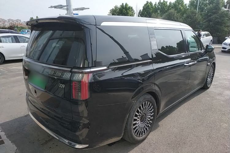Used Zeekr 009 2024 Six-Seat Executive Version 4WD 108 kWh Rear Right 45 Deg