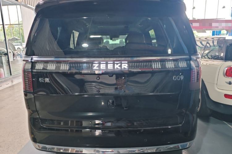 Used Zeekr 009 2024 Six-Seat Executive Version 4WD 108 kWh Rear