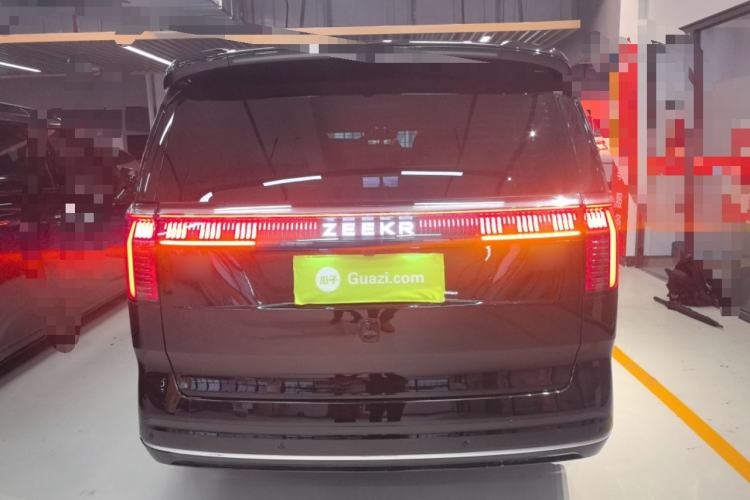 Used Zeekr 009 2024 7-Seater Walk-Through Version Four-Wheel Drive 108 kWh Rear