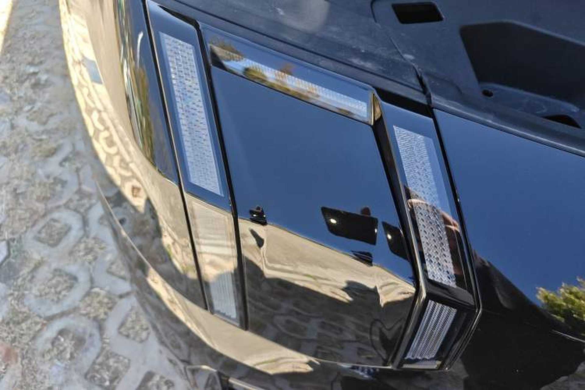 Used Zeekr 009 2024 7-Seater Walk-Through Version Four-Wheel Drive 108 kWh Right Front Headlight