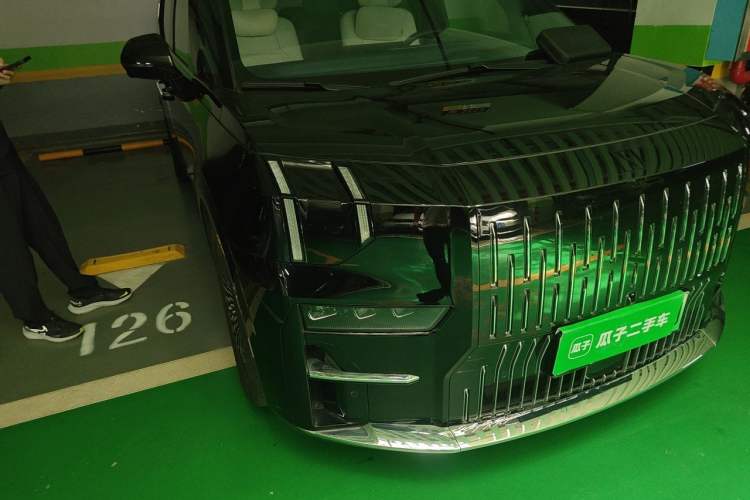 Used Zeekr 009 2024 7-Seater Walk-Through Version Four-Wheel Drive 108 kWh Right Front Headlight