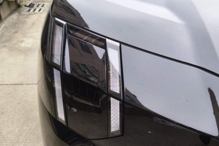 Used Zeekr 009 2024 Six-Seat Executive Version 4WD 108 kWh Right Front Headlight