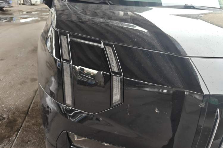Used Zeekr 009 2024 Six-Seat Executive Version 4WD 108 kWh Right Front Headlight