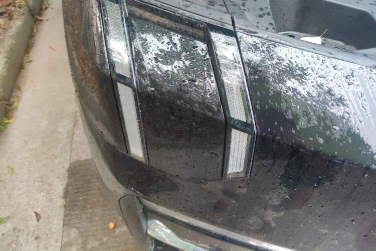 Used Zeekr 009 2024 Six-Seat Executive Version 4WD 108 kWh Right Front Headlight