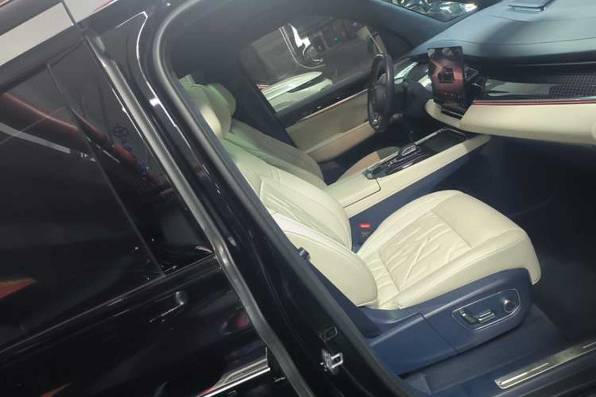 Used Zeekr 009 2024 Six-Seat Executive Version 4WD 108 kWh Right Front Seat