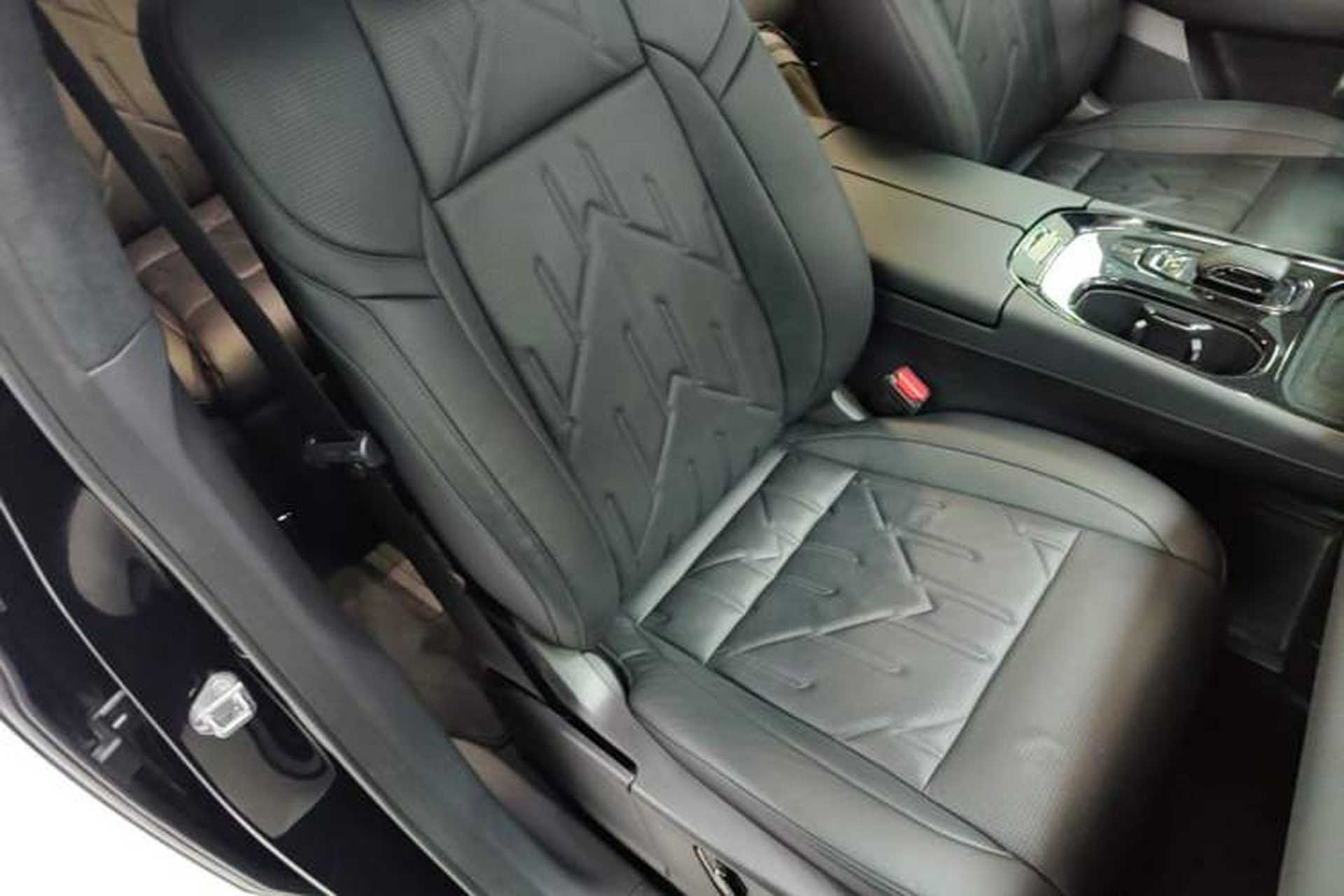 Used Zeekr 009 2024 7-Seater Walk-Through Version Four-Wheel Drive 108 kWh Right Front Seat