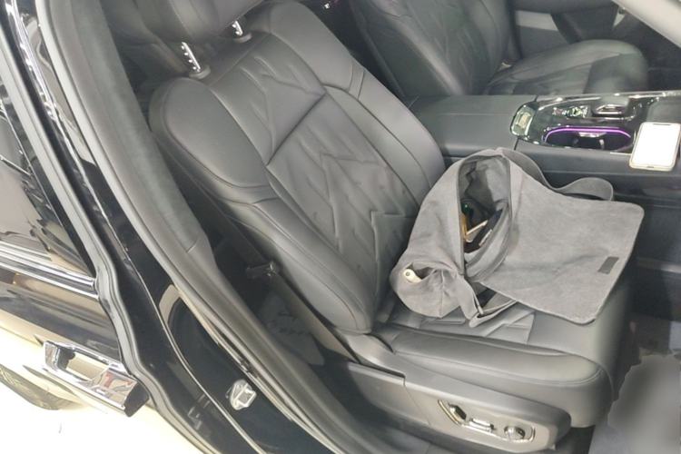 Used Zeekr 009 2024 Six-Seat Executive Version 4WD 108 kWh Right Front Seat