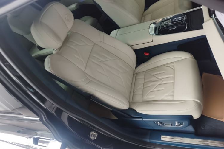 Used Zeekr 009 2024 7-Seater Walk-Through Version Four-Wheel Drive 108 kWh Right Front Seat