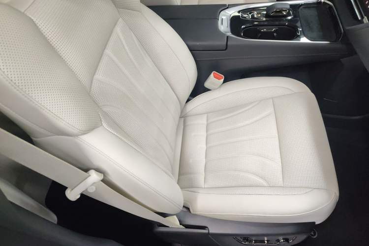 Used Zeekr 009 2024 GAC Trumpchi Right Front Seat