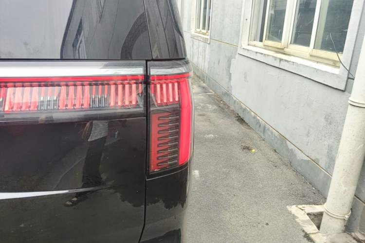 Used Zeekr 009 2024 GAC Trumpchi Right Rear Taillight