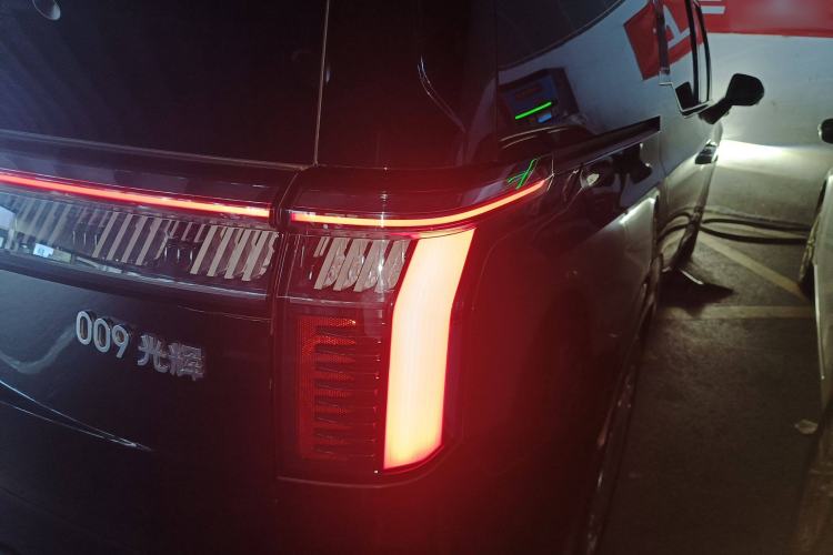 Used Zeekr 009 2024 GAC Trumpchi Right Rear Taillight
