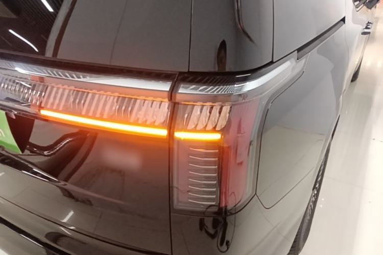 Used Zeekr 009 2024 Six-Seat Executive Version 4WD 108 kWh Right Rear Taillight
