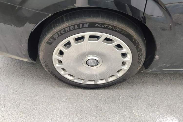 Used Zeekr 009 2024 GAC Trumpchi Right Rear Wheel Hub