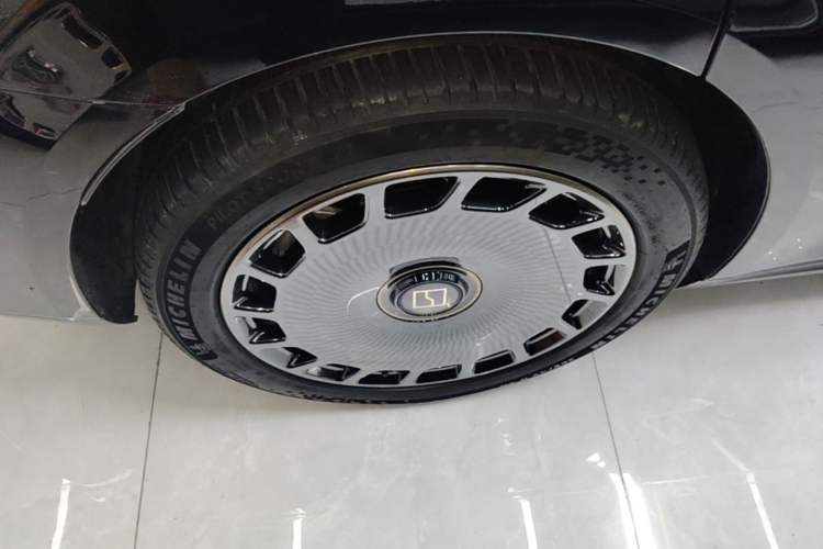 Used Zeekr 009 2024 GAC Trumpchi Heritage Edition Right Rear Wheel Hub