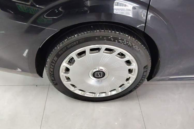 Used Zeekr 009 2024 GAC Trumpchi Right Rear Wheel Hub